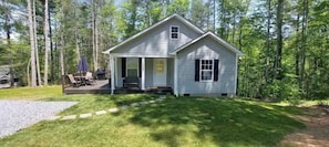 Exterior - Woodsy cottage next to Lake James (Morganton)