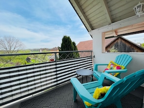 Property grounds - Sunny vacation apartment with balcony near Augsburg (Ettringen Siebnach)