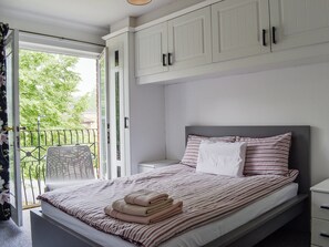 3 habitaciones, wifi gratis y ropa de cama