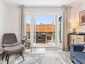 Living area - 3 bedroom accommodation in St Davids (St Davids)