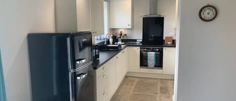 Fridge, microwave, oven, coffee/tea maker