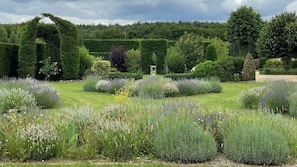 Comfort-Ferienhaus, eigenes Bad (Domaine de Bel Ebat) | Garten