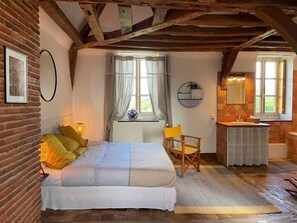 Room - Domaine de Bel Ebat (Paucourt)