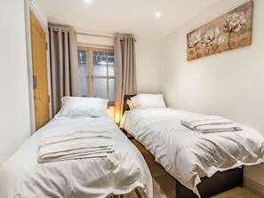 4 Schlafzimmer, kostenloses WLAN, Bettwäsche
