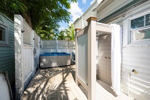 Terrace/patio - Big Groups Welcome • Pool • Near Duval (Key West)