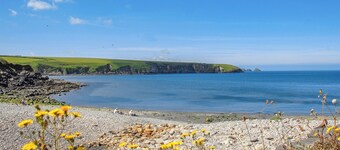 A modern holiday cottage in Mathry, Pembrokeshire, where pets are welcome.