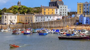 Marina - 4 bedroom accommodation in Manorbier (Manorbier)