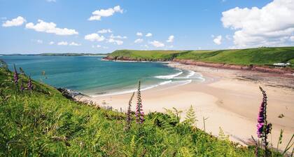 4 bedroom accommodation in Manorbier