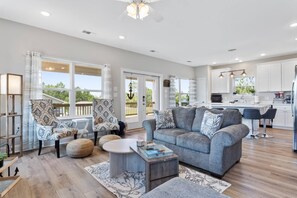 Televisión y chimenea 