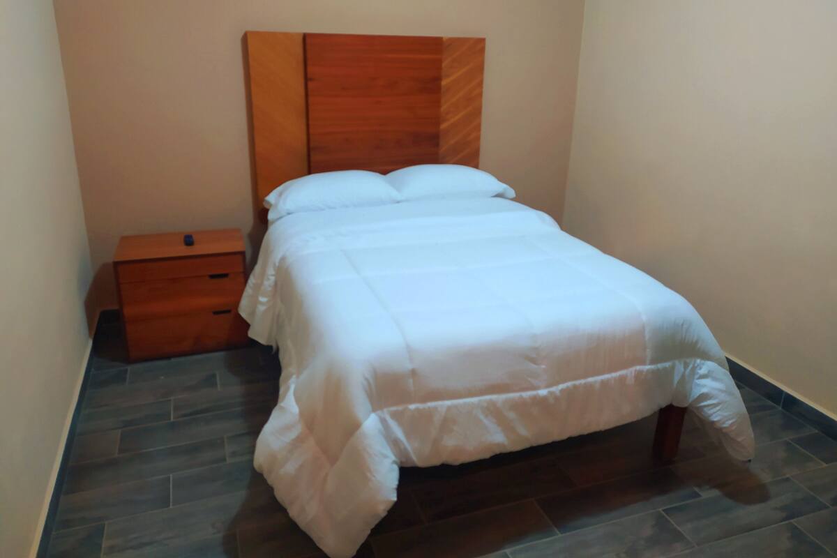 Junior-Zimmer, 1 Schlafzimmer | Kostenloses WLAN, Bettwäsche