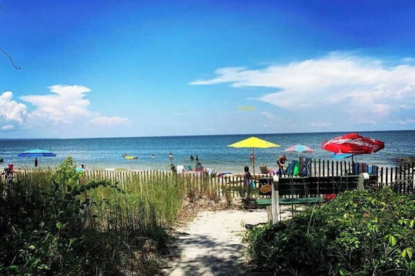 Beach nearby, beach towels