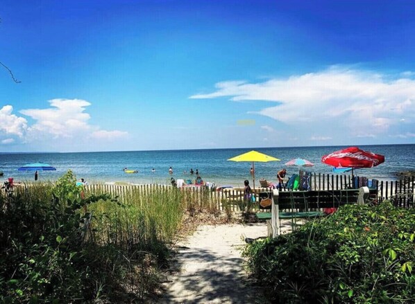 Beach nearby, beach towels