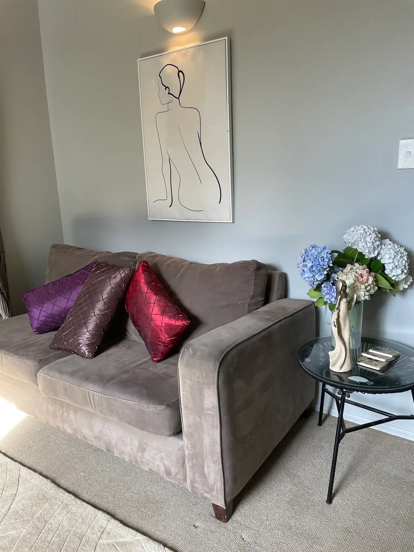 Smart TV, DVD player, stereo