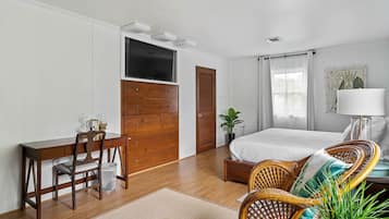 1 bedroom, desk, iron/ironing board, free WiFi