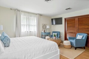 1 bedroom, desk, iron/ironing board, free WiFi - Sea Shell Room — Bright Coastal Luxury with Extra Space to Unwind (Rehoboth Beach)