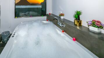 Bañera de hidromasaje interior