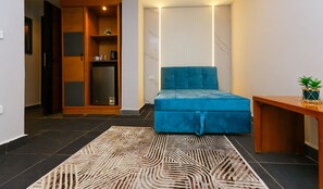 Queen Suite Jacuzzi Pyramid View | Executive lounge