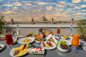 Termasuk sarapan bufet setiap hari 