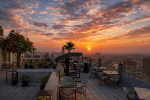 Rooftop terrace - Khan Duidar Inn - Pyramids View Rooftop (Giza)