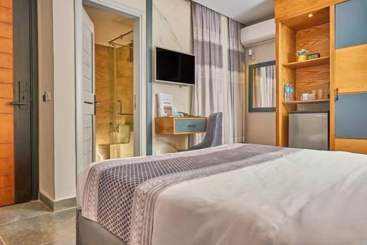 2 habitaciones, ropa de cama de alta calidad y edredón
