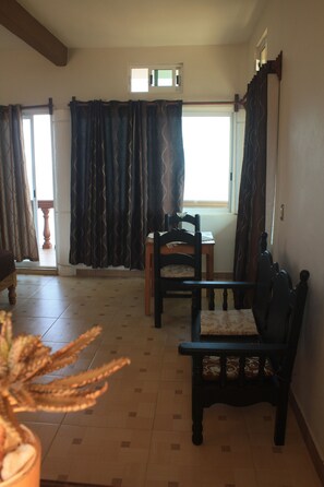 Romantic Double Room, 1 King Bed | Living area - Villa Arrecifes (San Pedro Pochutla)