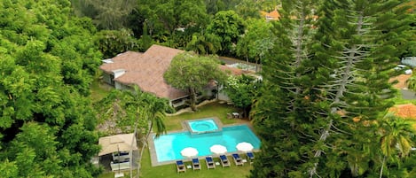 Outdoor pool, a heated pool