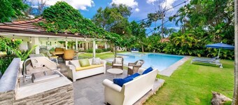 3 min from minitas beach and direct access to the golf camp...