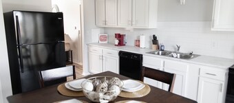 Cozy modern midterm stay/medical discount/fastWiFi