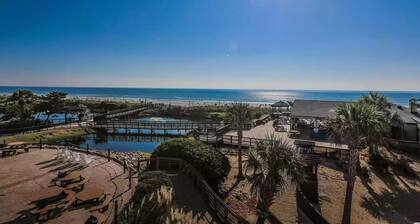 Stunning View Direct Oceanfront Clean 2BR-Indoor/Outdoor Pools and Lazy River