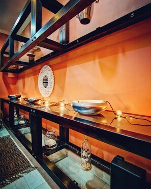 Dining - Super spacious (Quatre Bornes)