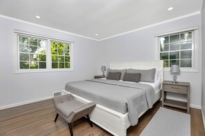 4 chambres, fer et planche à repasser, Wi-Fi gratuit, draps fournis