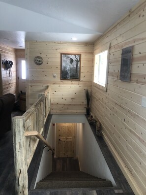 Interior - Beautiful Cabin located in the Little Belt Mountains (White Sulphur Springs)