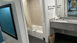Bathroom - Regency Inn and Suites (Humble)