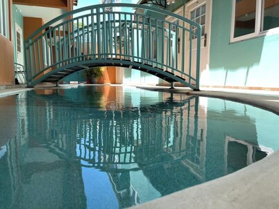 LuxstayTobago Topaz, cozy condo near beaches & airport