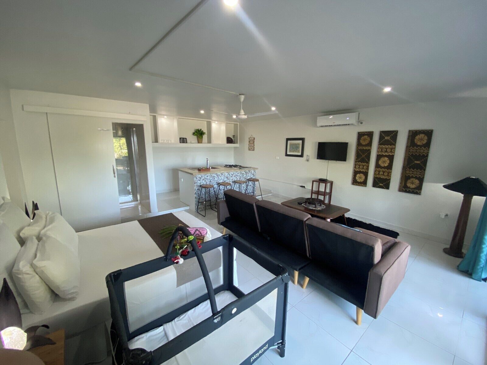 Deluxe Quadruple Room, Ocean View | Hypo-allergenic bedding, free WiFi, bed sheets