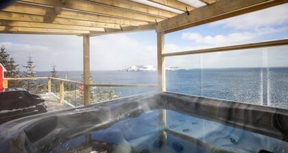 The Cliff Hanger with Hot tub and Ocean views