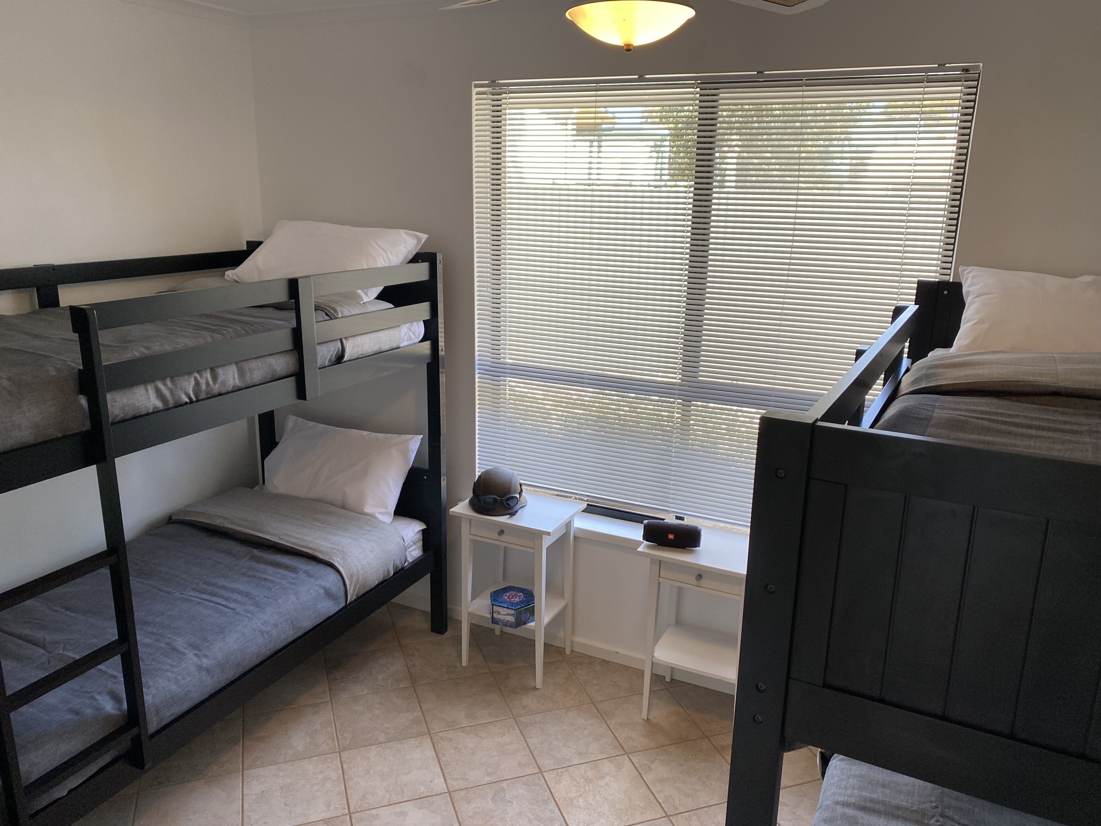 Absolute Beachfront Holiday House with unrestricted Seaview's- Corny Point — image 11