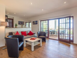 Unclassified image, 2 of 27, button