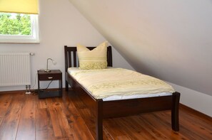 3 bedrooms, WiFi, bed sheets