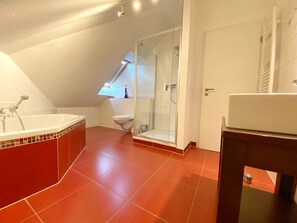 صورة غير مصنفة، 4 من 19، زرّ