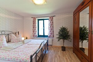 Unclassified image, 2 of 18, button