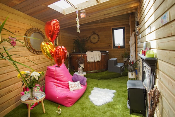 Cottage | Interior