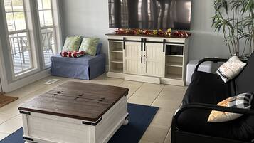 Smart TV y chimenea