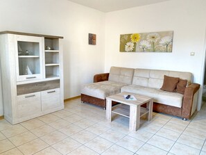TV, DVD player, ping pong, stereo - Ferienwohnungen Stadtmitte - Fewo 1 (Sassnitz)
