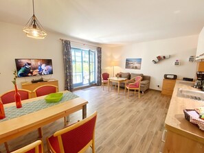 Unclassified image, 5 of 25, button