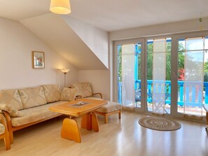 TV, DVD player, stereo - Ferienwohnung "osterholz" (Baabe)