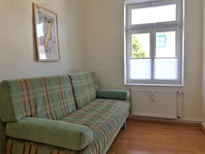 Unclassified image, 2 of 13, button