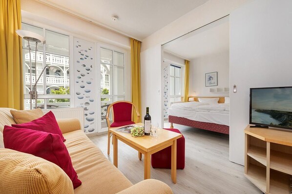 2 bedrooms, WiFi, bed sheets - Seepark - House Göhren, vacation apartment 506 (Sellin)