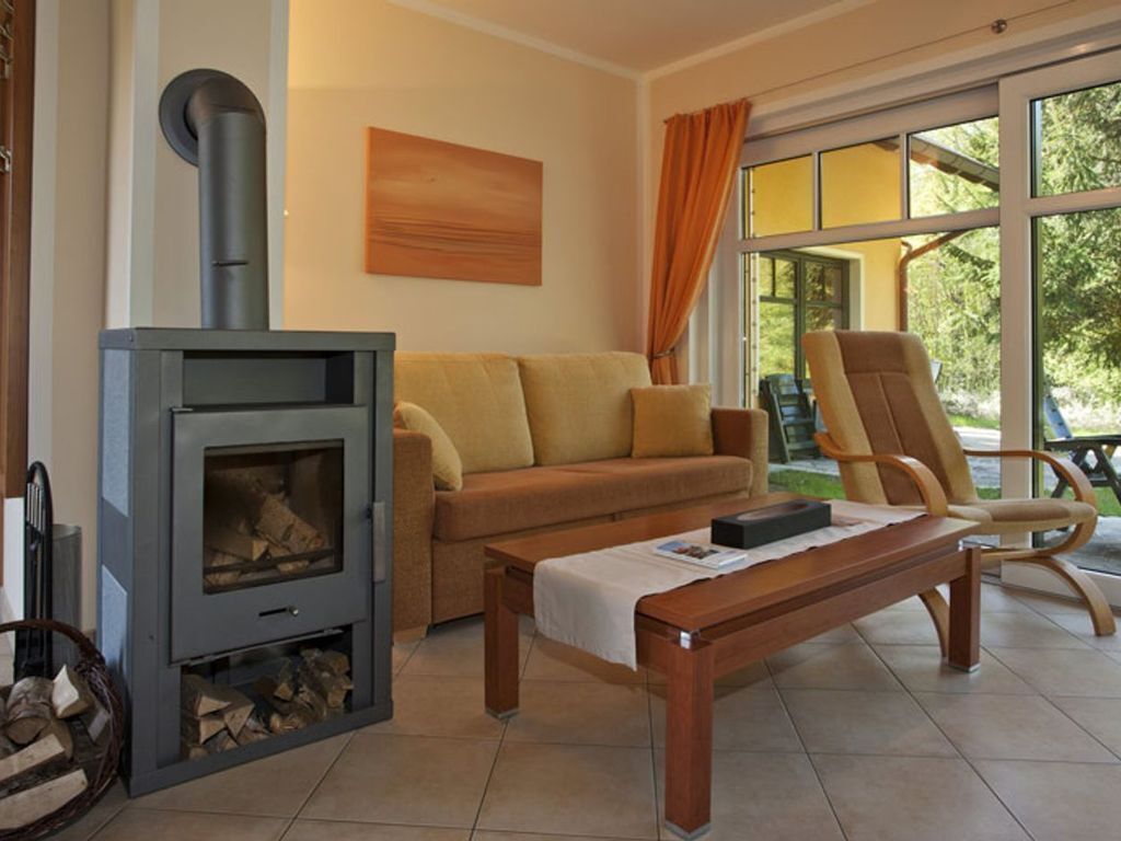 TV, fireplace, stereo