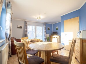 Dining - Vacation home Karola, apartment 1 - ground floor - Holiday home Karola, apartment 1 - ground floor (Glowe)